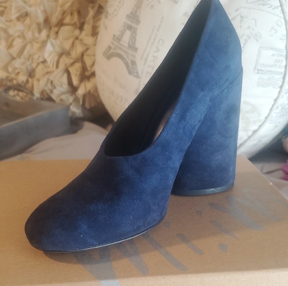 Tory Burch Navy Suede Block Heels - Picture 1 of 1